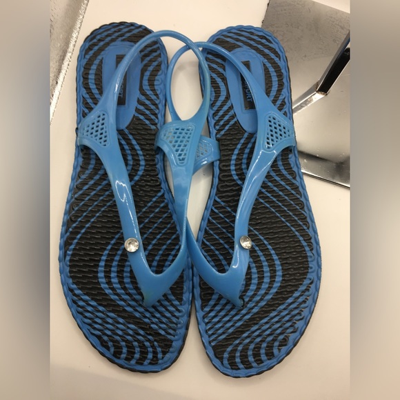 Rubber-Like Sandal - Picture 4 of 6